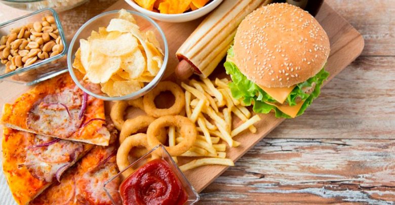 طرز تهیه پیتزا&nbsp;با&nbsp;مایکروویو